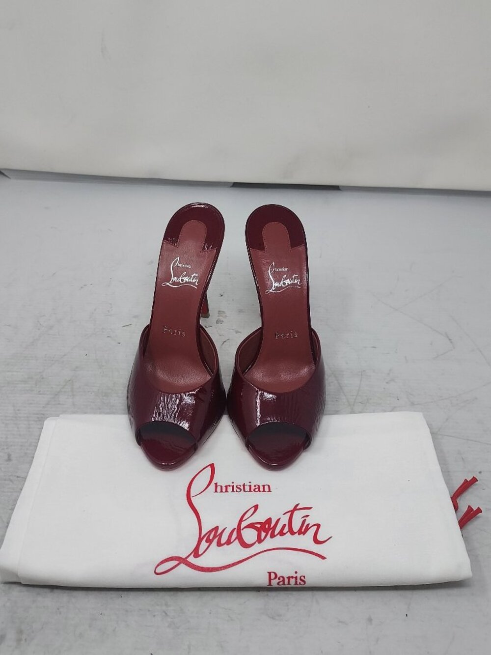 CHRISTIAN LOUBOUTIN Me Dolly Patent Red Burgundy Mule Sandal - Picture 5 of 13